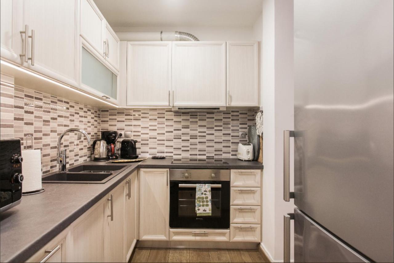 Beautiful Apartment At Plaka Atenas Exterior foto